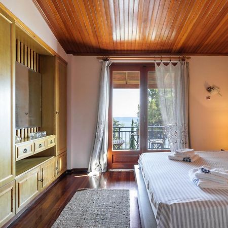 Luna Villa Private Beach Nea Iraklia Dış mekan fotoğraf